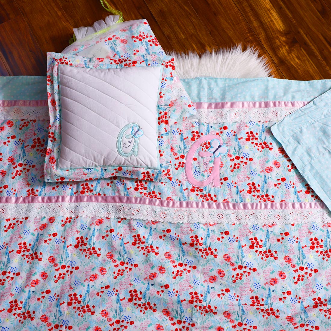 Spring Flowers Dohar Cushion Set