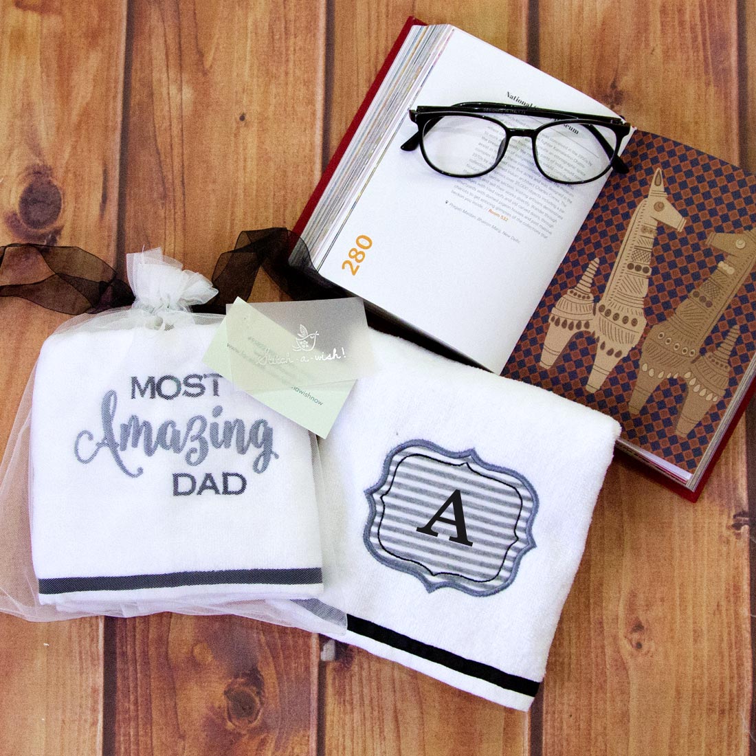 Most Amazing Dad Hand Towel Set